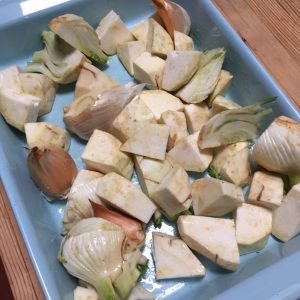 Celery Root Soup with Roasted Fennel and Garlic from Stephanie at Recipe Renovator | gluten-free, vegan, paleo, Whole30 compliant