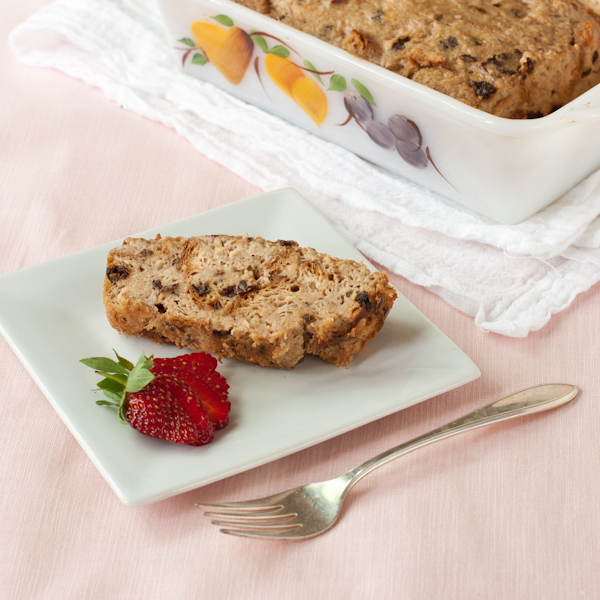 Cinnamon raisin bread pudding from Recipe Renovator. Low in sugar, lovely cinnamon taste, lightly sweetened with dates. Gluten-free.